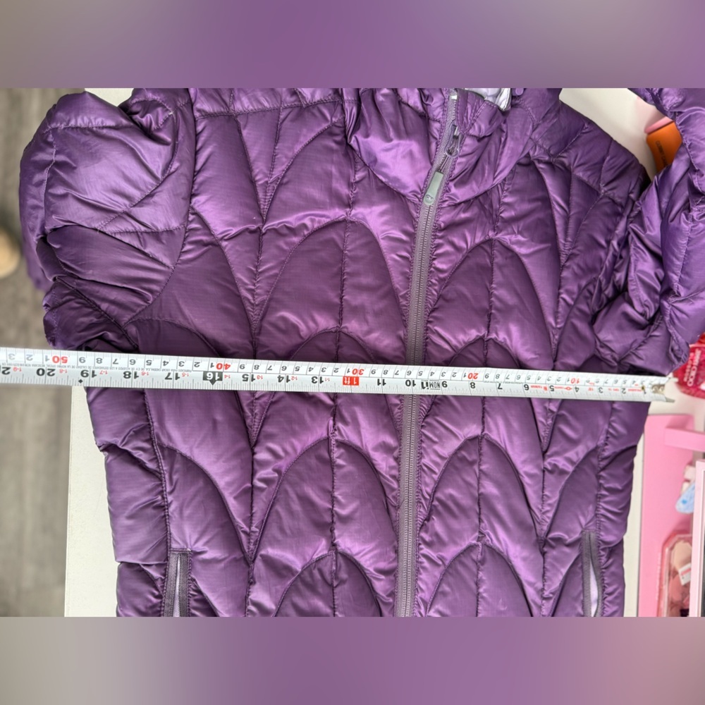 Outdoor Research Purple Hooded Puffer Jacket Lightweight XS excellent condition - Picture 10 of 11